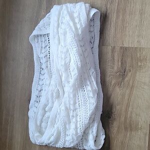 White infinity scarf